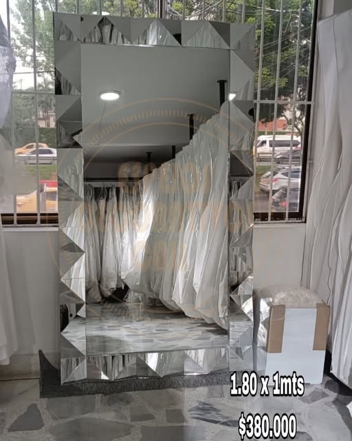 Trabajo de Espejos Decorativos Cali